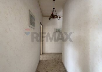 Hall / corridoio - Apartment Santeramo in Colle - photo 20