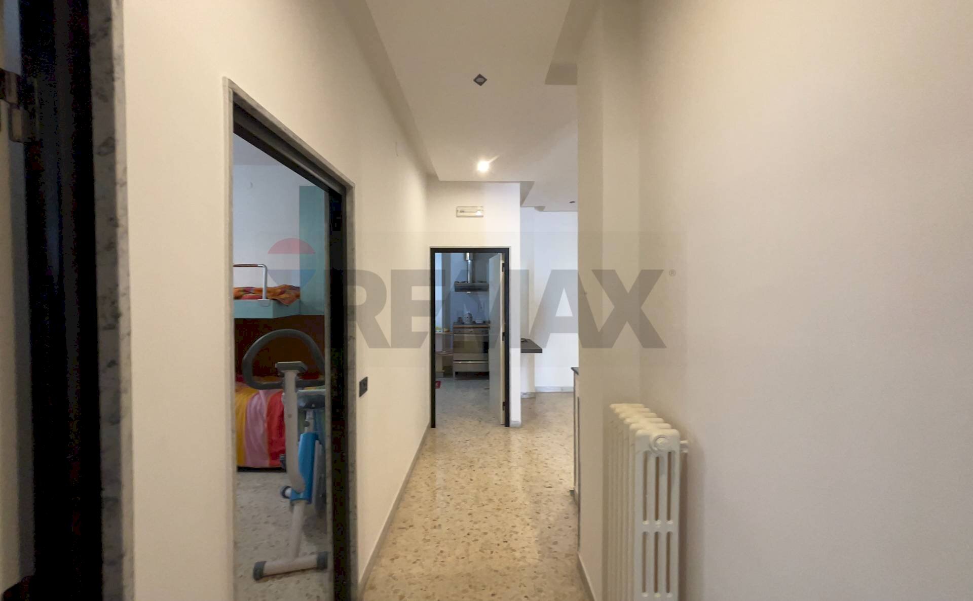 Hall / corridoio - Apartment Santeramo in Colle - photo 2