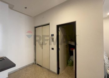 Hall / corridoio - Apartment Santeramo in Colle - photo 4