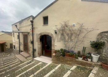 Casa all\'aperto - Trilocale calata filippo cassola
 
2, Ferrandina - foto 1