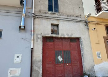 Edificio all\'aperto - Semi-detached house via filzi, Grassano - photo 15