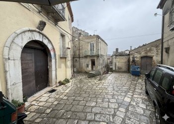 Edificio all\'aperto - Casa semi indipendente via frascati
 
4, Tricarico - foto 1
