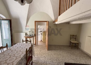 Sala da pranzo - Semi-detached house vico primo monteoliveto
 
27, Grassano - photo 6
