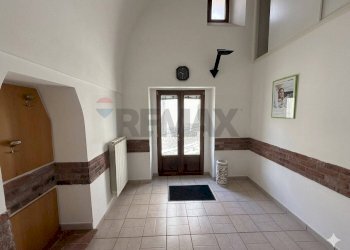 Ricezione / Lobby - Semi-detached house vico monteoliveto
 
25, Grassano - photo 2