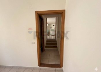 Hall / corridoio - Semi-detached house vico monteoliveto
 
25, Grassano - photo 4