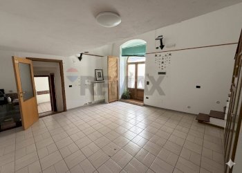 Stanza vuota - Semi-detached house vico monteoliveto
 
25, Grassano - photo 6