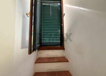 Scale - Semi-detached house vico monteoliveto
 
25, Grassano - photo 13