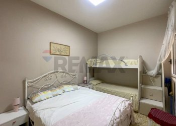 Camera / camera da letto - Three-room apartment Ginosa - photo 13