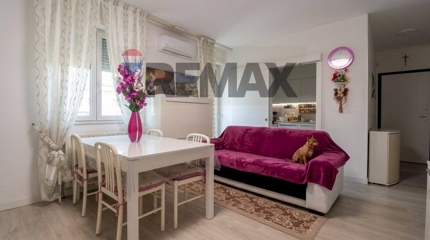 Sala da pranzo - Three-room apartment via verdi
 
6, Matera - photo 1