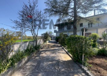 Casa all\'aperto - Semi-detached house Santeramo in Colle - photo 5