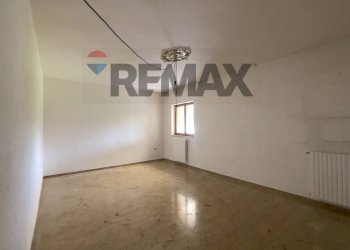 Stanza vuota - Semi-detached house Santeramo in Colle - photo 13