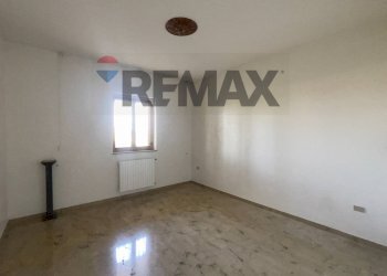 Stanza vuota - Semi-detached house Santeramo in Colle - photo 15