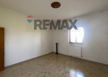 Stanza vuota - Semi-detached house Santeramo in Colle - photo 16