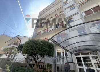 Edificio all\'aperto - Four-room apartment Santeramo in Colle - photo 2