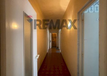 Hall / corridoio - Four-room apartment Santeramo in Colle - photo 4