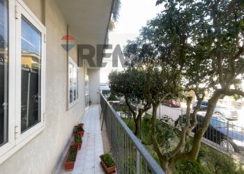 Balcone - Four-room apartment Santeramo in Colle - photo 8