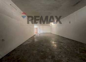 Parcheggio - Commercial Premises Santeramo in Colle - photo 2