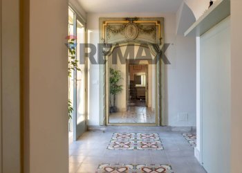 Hall / corridoio - Villa Mesagne - foto 28