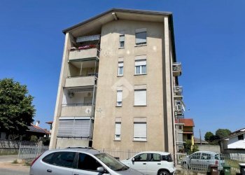 Appartamento Via Giosue Carducci, Arconate - foto 1