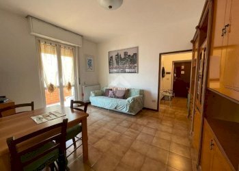 Appartamento Via Giosue Carducci, Arconate - foto 2