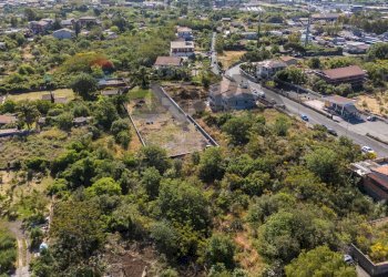 Vista delle montagne - Terreno edificabile Via Floridia
 
40, Aci Sant'Antonio - foto 4