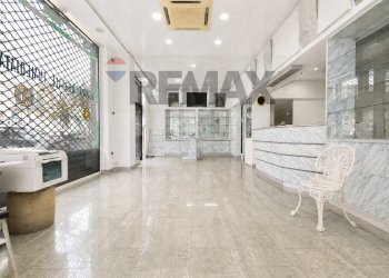 Ricezione / Lobby - Commercial Premises Viale Mario Rapisardi
308, Catania - photo 10