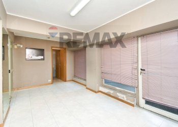 Ricezione / Lobby - Commercial Premises Viale Mario Rapisardi
308, Catania - photo 14