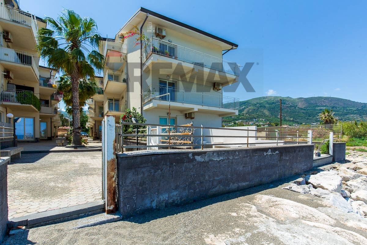 Edificio all\'aperto - Three-room apartment Via Papa Pio XII
 
3, Patti - photo 2