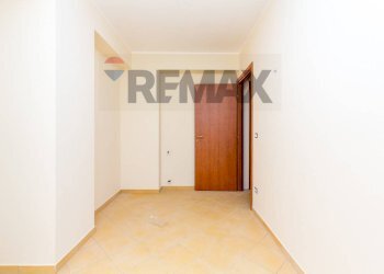 Stanza vuota - Three-room apartment Via Papa Pio XII
 
3, Patti - photo 32