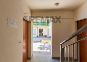 Hall / corridoio - Three-room apartment Via Papa Pio XII
 
3, Patti - photo 51