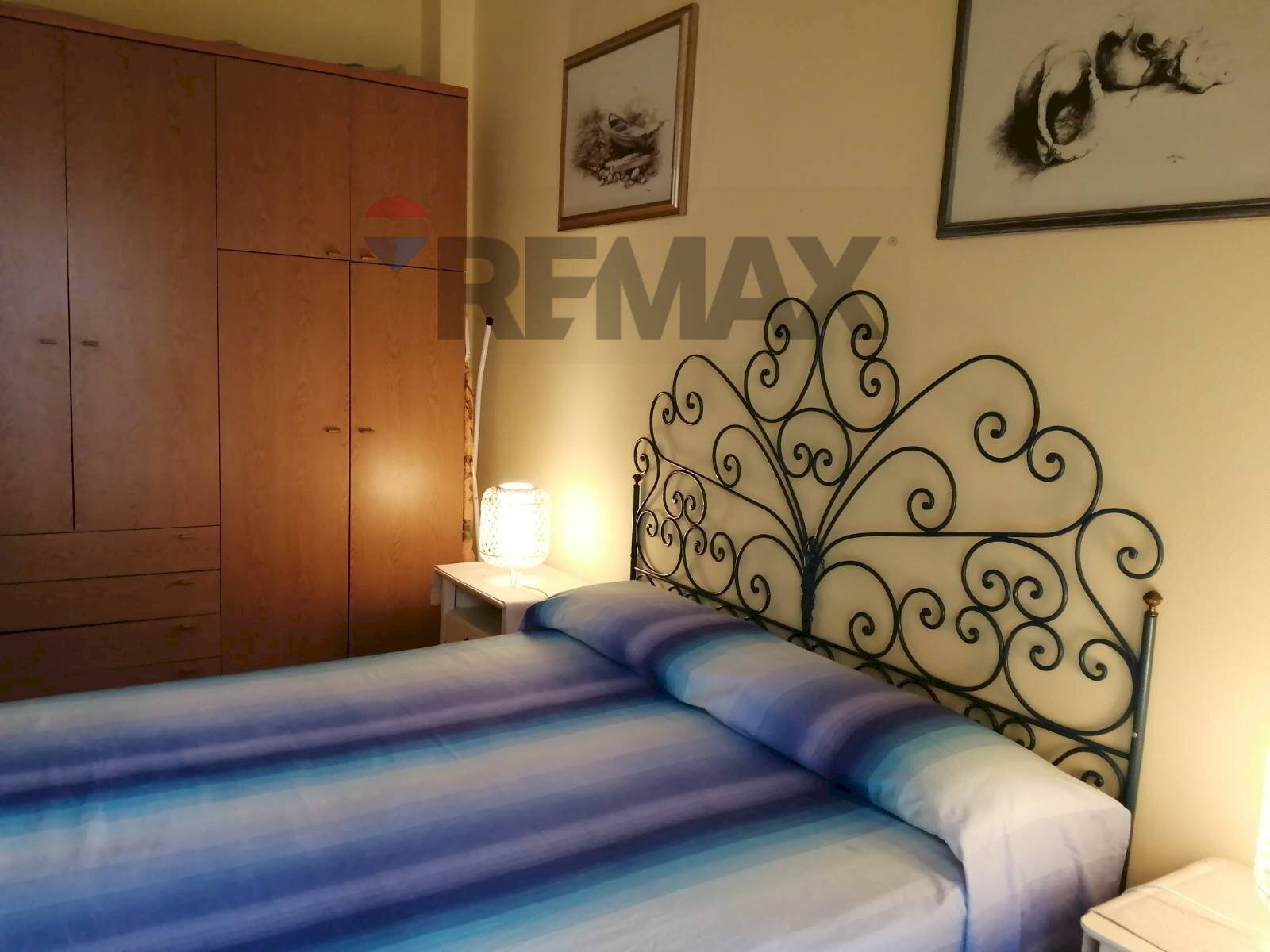 Camera / camera da letto - Three-room apartment Via Stazione
90, Oliveri - photo 3