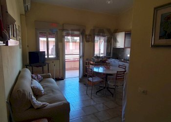 Sala da pranzo - Three-room apartment Via Stazione
 
90, Oliveri - photo 2