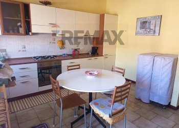 Cucina - Three-room apartment Via Stazione
 
90, Oliveri - photo 19