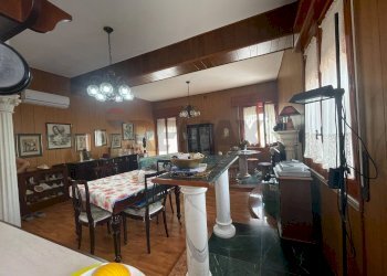 Sala da pranzo - Villa Via Piemonte
 
10, Menfi - photo 42
