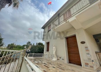 Balcone - Villa Via Piemonte
 
10, Menfi - photo 61