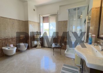 Bagno - Villa Via Piemonte
 
10, Menfi - photo 92