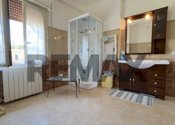 Bagno - Villa Via Piemonte
 
10, Menfi - photo 93