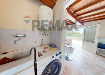 Lavanderia/ripostiglio - Casa semi indipendente Via Dei Coltivatori
 
30, Viareggio - foto 8