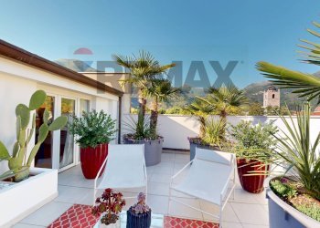 Terrazza - Villa Bifamiliare viale Oberdan
 
39, Camaiore - foto 1