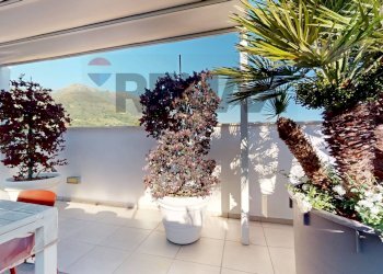 Terrazza - Villa Bifamiliare viale Oberdan
 
39, Camaiore - foto 8