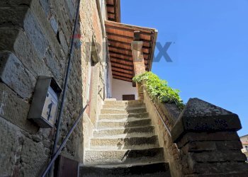Scale - Four-room apartment Loro Ciuffenna - photo 14
