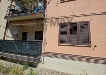 Edificio all\'aperto - Quadrilocale Via Giacomo Matteotti
 
6, San Marco Argentano - foto 4