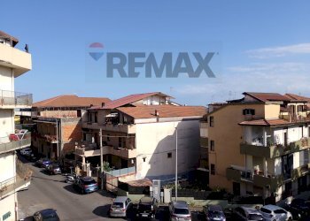 Edificio all\'aperto - Four-room apartment Via Trento, Gravina di Catania - photo 1