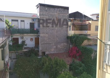 Edificio all\'aperto - Four-room apartment Via Trento, Gravina di Catania - photo 5