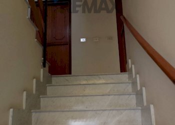Scale - Four-room apartment Via Trento, Gravina di Catania - photo 58