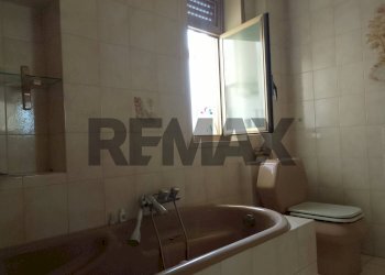 Bagno - Four-room apartment Via Trento
13, Gravina di Catania - photo 52