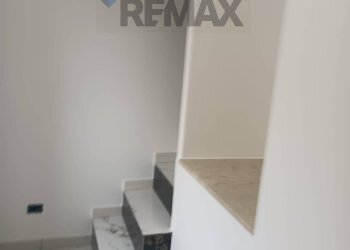 Scale - Independent house Via Giovanni Verga
 
13, Militello in Val di Catania - photo 6