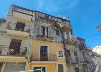 Edificio all\'aperto - Casa semi indipendente Francavilla di Sicilia - foto 1