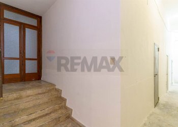 Hall / corridoio - Apartment Via Fimia
 
18, Catania - photo 33