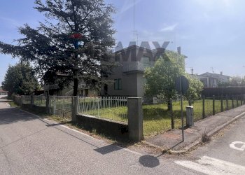 Edificio all\'aperto - Independent house Via Fabio Filzi
 
434, Ceneselli - photo 17